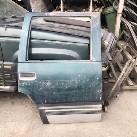 1996-1998 CHEVROLET TAHOE SAĞ ARKA KAPI