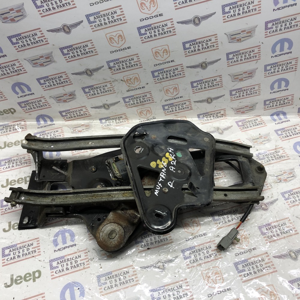 1996 FORD MUSTANG SAĞ ARKA CAM KRİKOSU