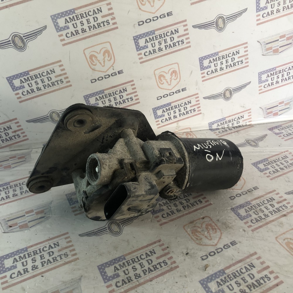 FORD MUSTANG ÖN CAM SİLECEK MOTORU