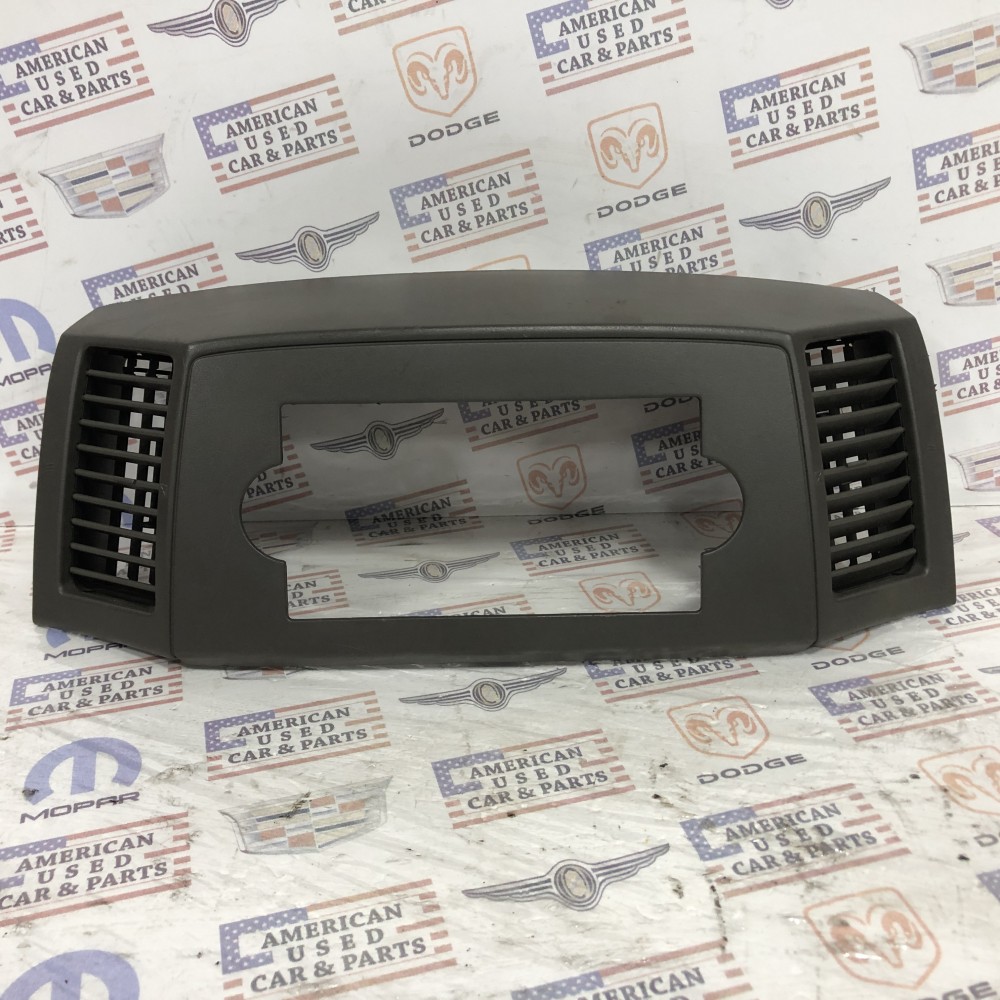 JEEP GRAND CHEROKEE WH RADYO ÇERÇEVESİ