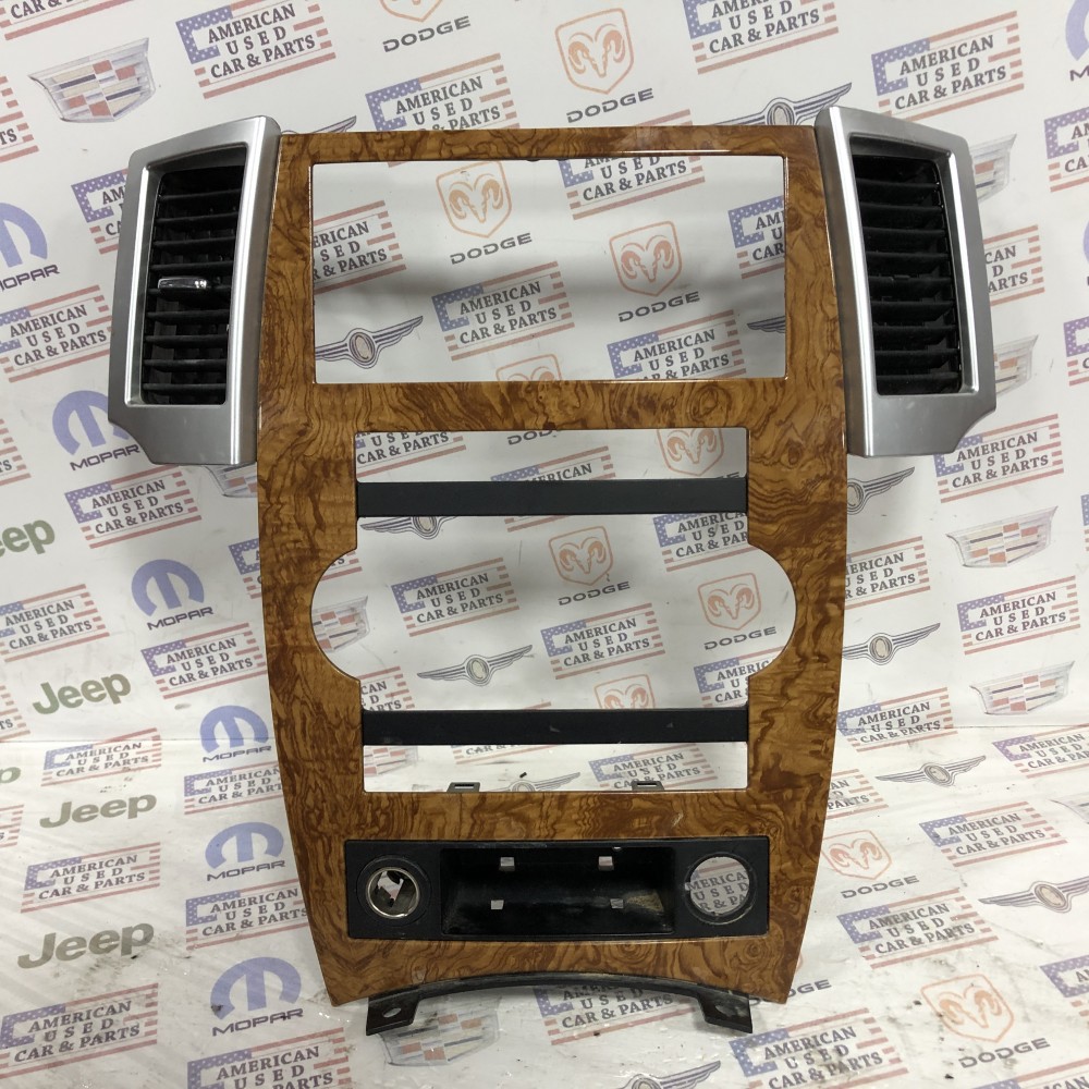 JEEP GRAND CHEROKEE WH ORTA PANEL ÇERÇEVESİ